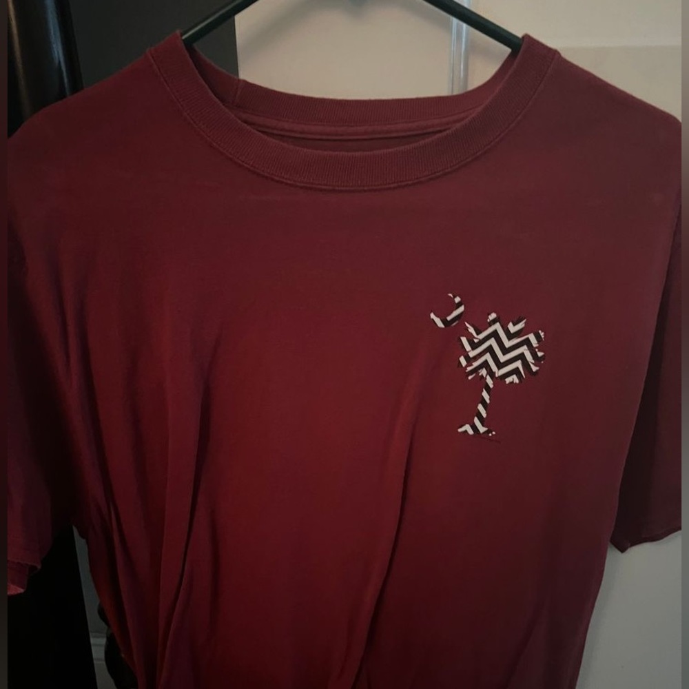 T-Shirt - Picture 2 of 4